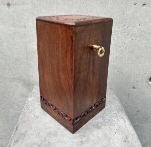 Urn India