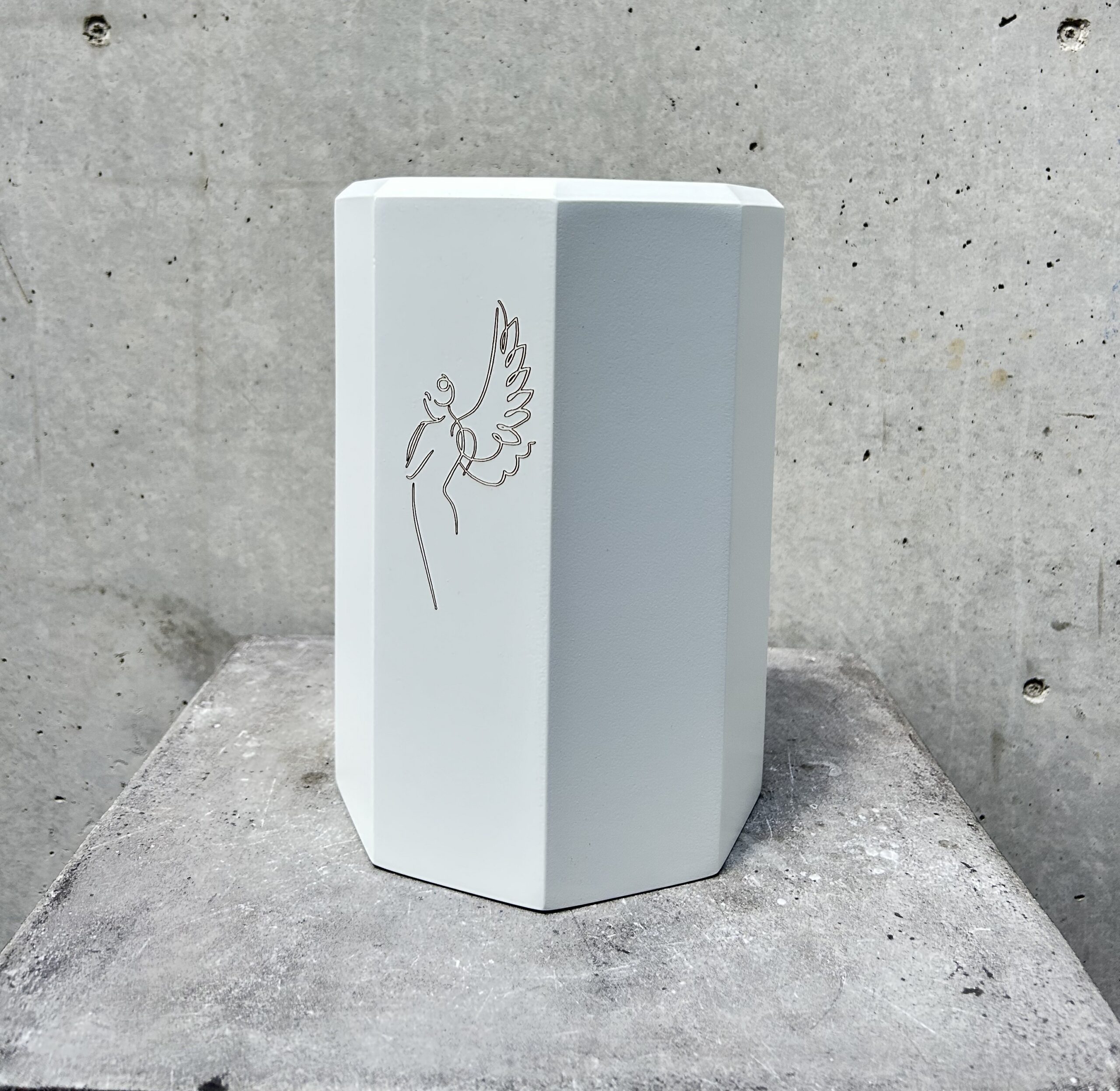 Urn Ingel